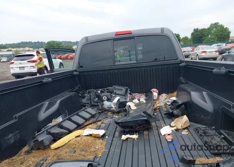 2022 Toyota Tacoma Sr z USA, uszkodzony, nr VIN 3TYRX5GN6NT053585